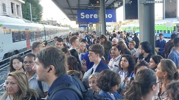 Furto di cavi di rame, caos sulla linea Como Lago - Milano Cadorna: treni soppressi 