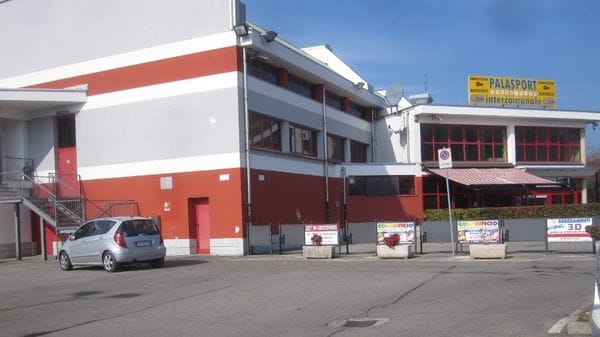 La colazione benefica al palasport di Cagno
