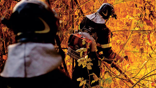 Nel mondo dei vigili del fuoco di  Como: dalla caserma verso «lì dove serve»