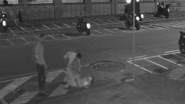 Coltellata in piazza Volta, la Procura: «A processo»