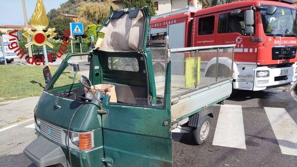 Incidente, incastrato un uomo nell’Ape car: è grave