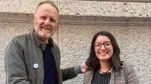 «Vicesindaco fantasma, sempre zitta sulle scuole». Le minoranze: si dimetta