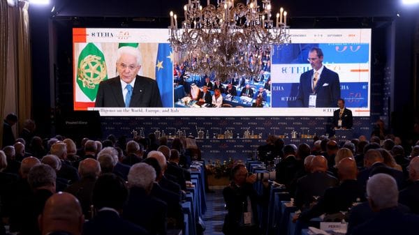 Summit blindato tra le polemiche. «Cestini spariti»