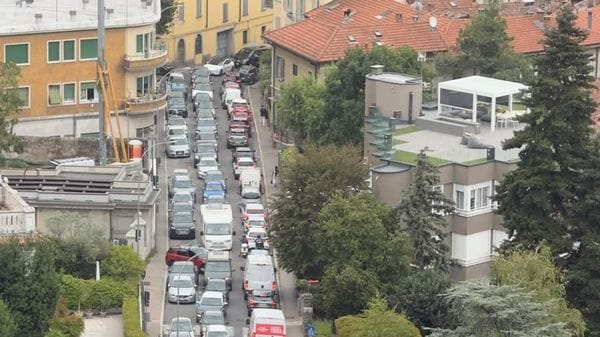 Ancora traffico intenso tra Torno e Como per il cantiere sul lungolago