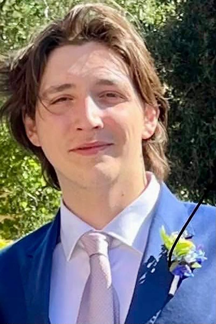 Frontale con un trattore: morto un ragazzo di 22 anni