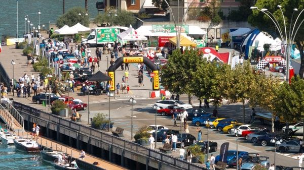 Folla per i bolidi sul lago di Lugano