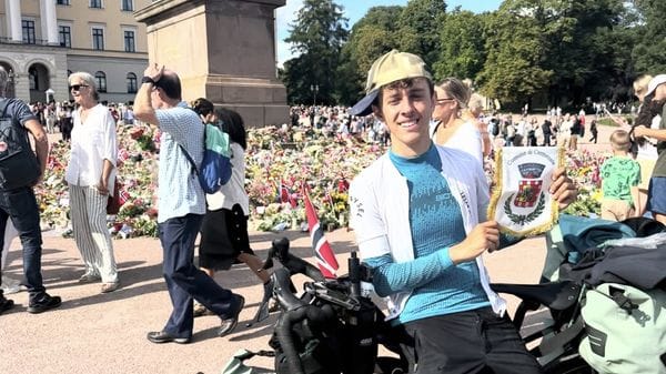 Da Cermenate attraversa l’Europa in bici: e ora è negli States per il coast to coast