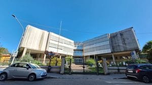 La rivincita della Corridoni: il primo giorno di scuola la visita del sottosegretario all’Istruzione e del provveditore